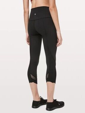 Lululemon Wunder Under Scalloped Hem High-Rise Crop 21" Size 2